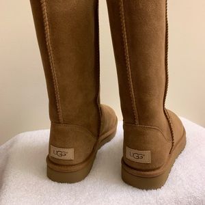 UGG Boots Classic Tall II
